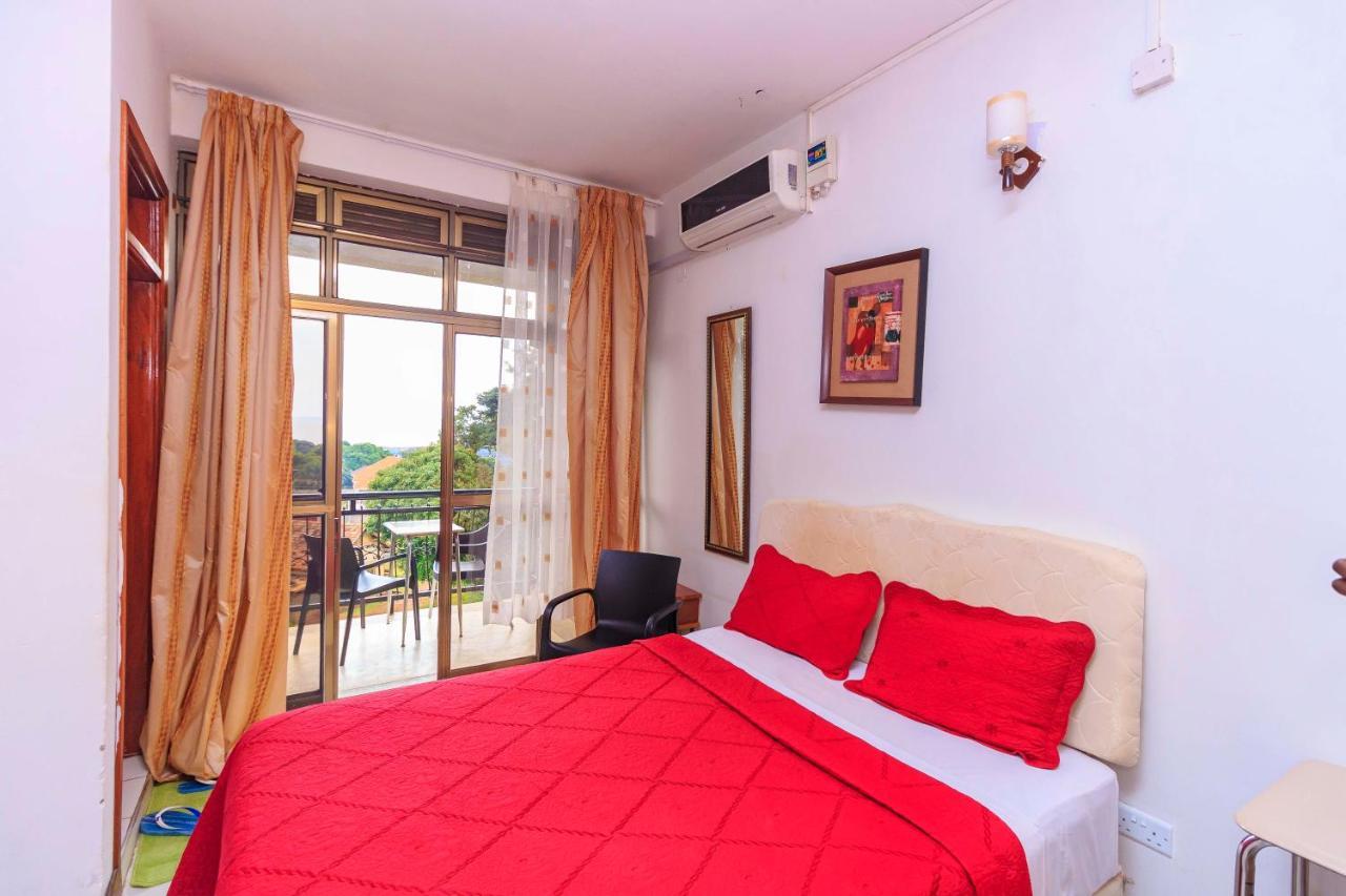 Frontiers Hotel Ентеббе Екстер'єр фото