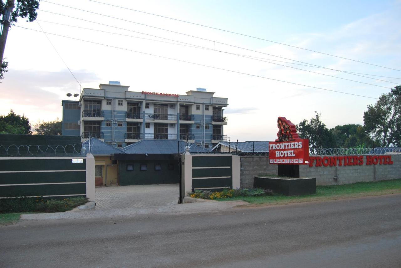 Frontiers Hotel Ентеббе Екстер'єр фото