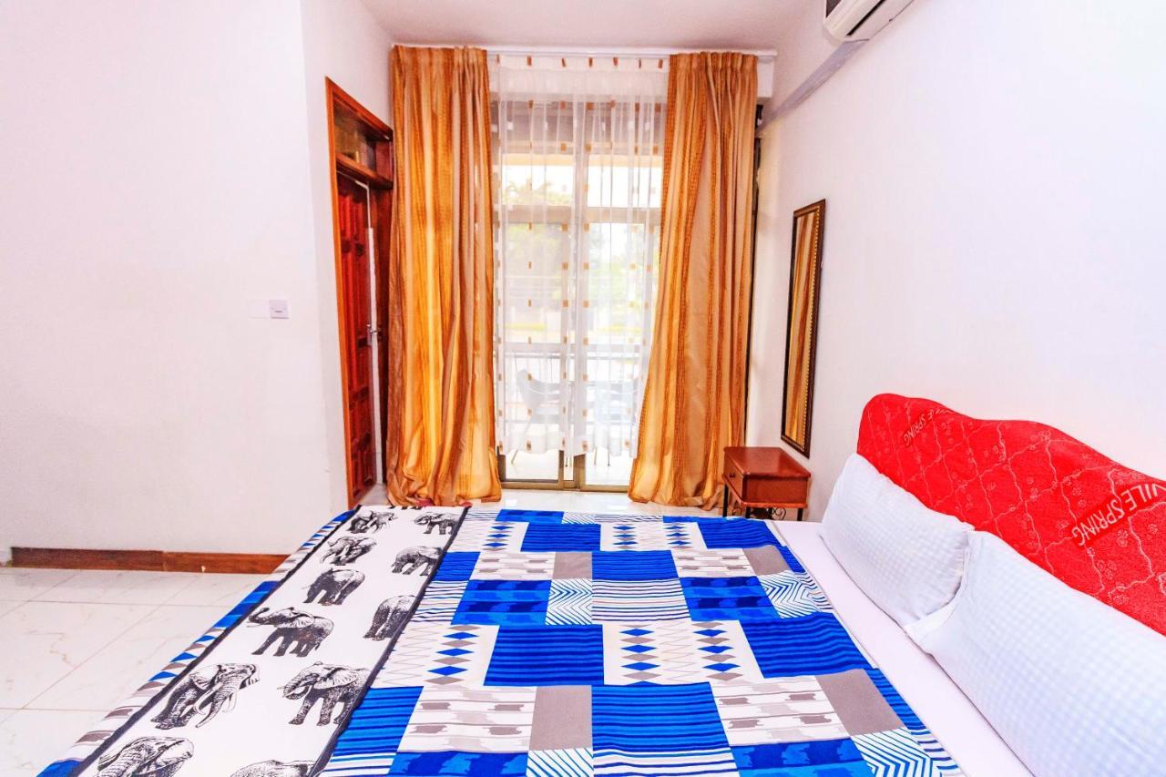 Frontiers Hotel Ентеббе Екстер'єр фото