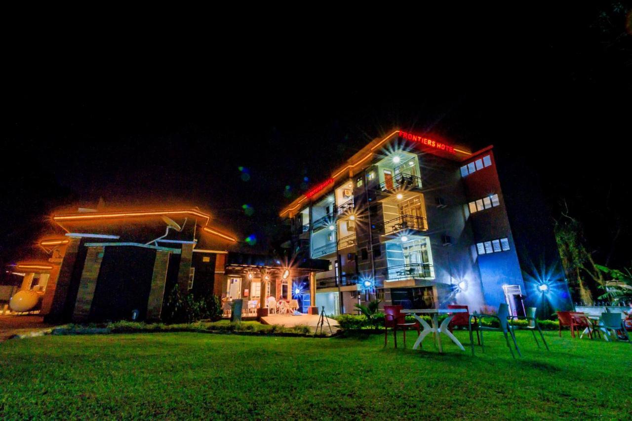 Frontiers Hotel Ентеббе Екстер'єр фото