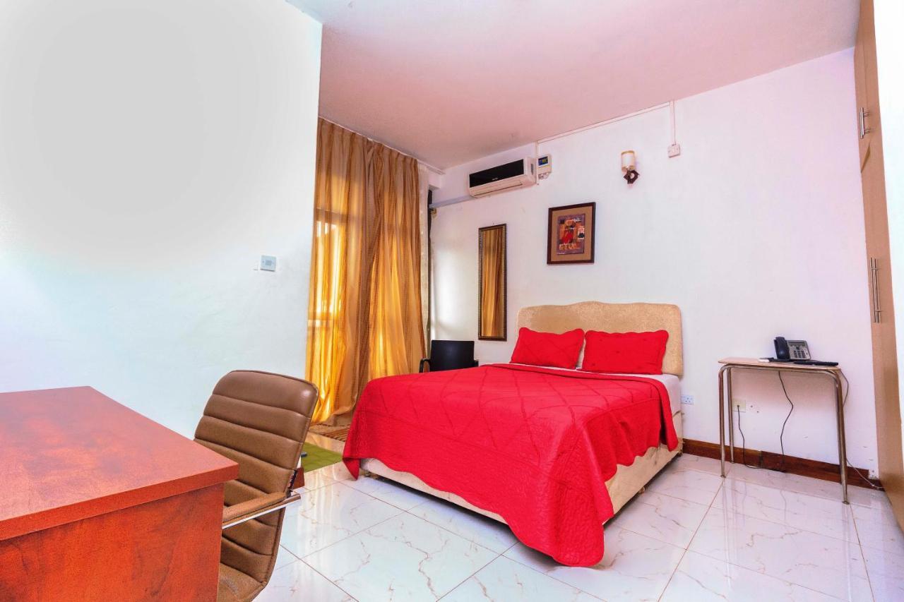 Frontiers Hotel Ентеббе Екстер'єр фото